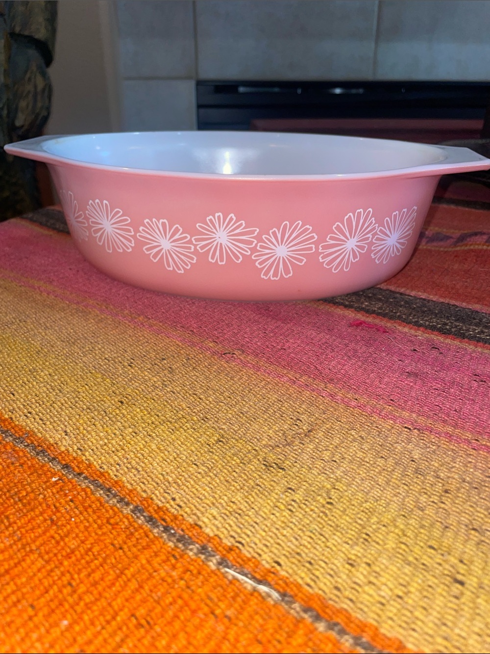 Vintage Pyrex Pink Daisies Cinderella 045 21/2QT Serving Bowl -